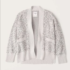 Abercrombie Side Slit Cotton-Blend Leopard Cardigan